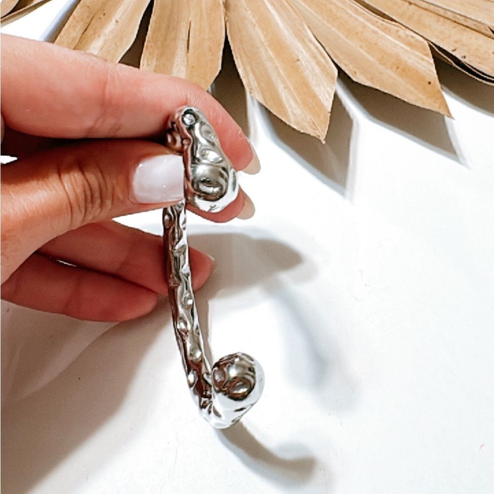 Minimalist silver bangle M325 - Picture 5 of 5